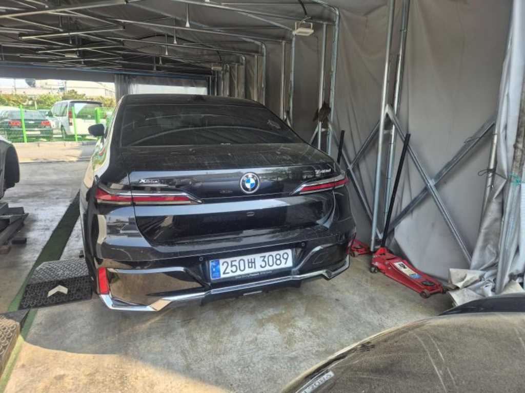 BMW 7 Series - Vista 2