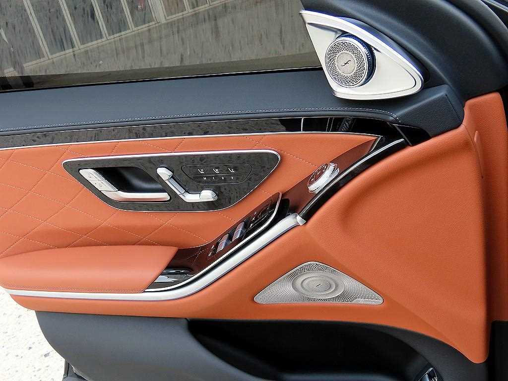 Mercedes Benz S Class - Vista 11