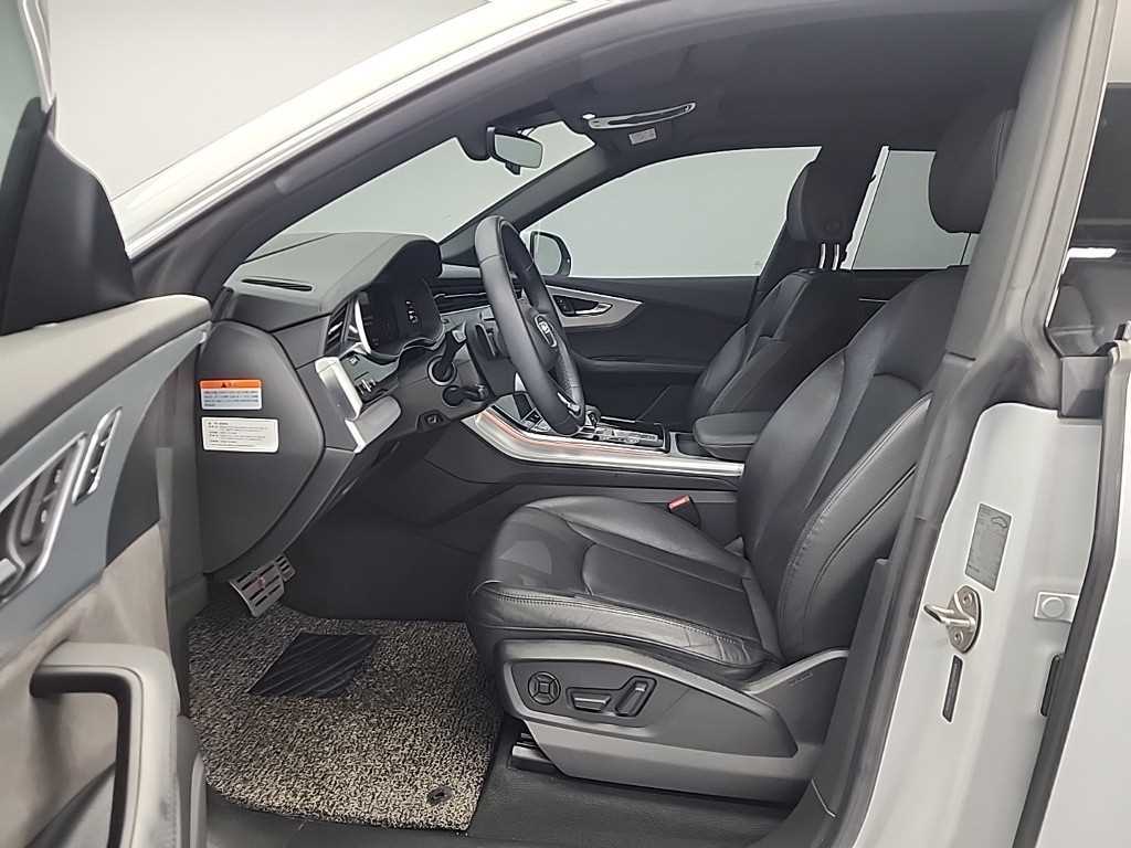 Audi Q8 - Vista 11