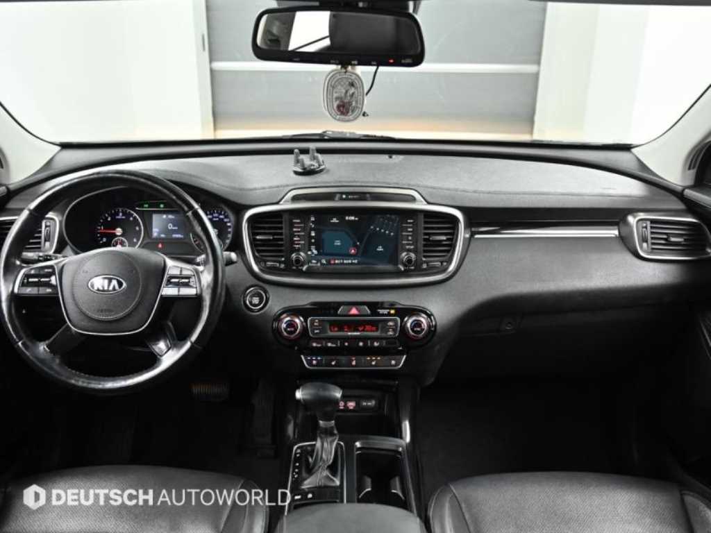 KIA Sorento - Vista 8