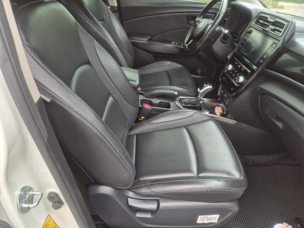 Ssangyong Tivoli - Vista 10