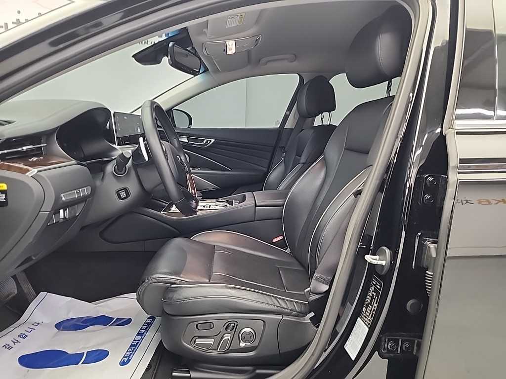 KIA K9 - Vista 11