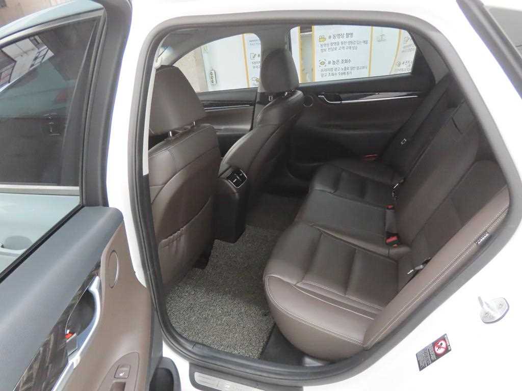 HYUNDAI Grandeur - Vista 6