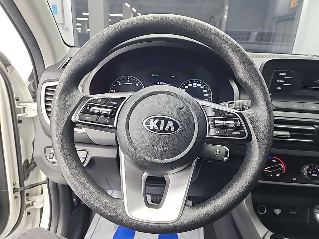 KIA Seltos - Vista 9