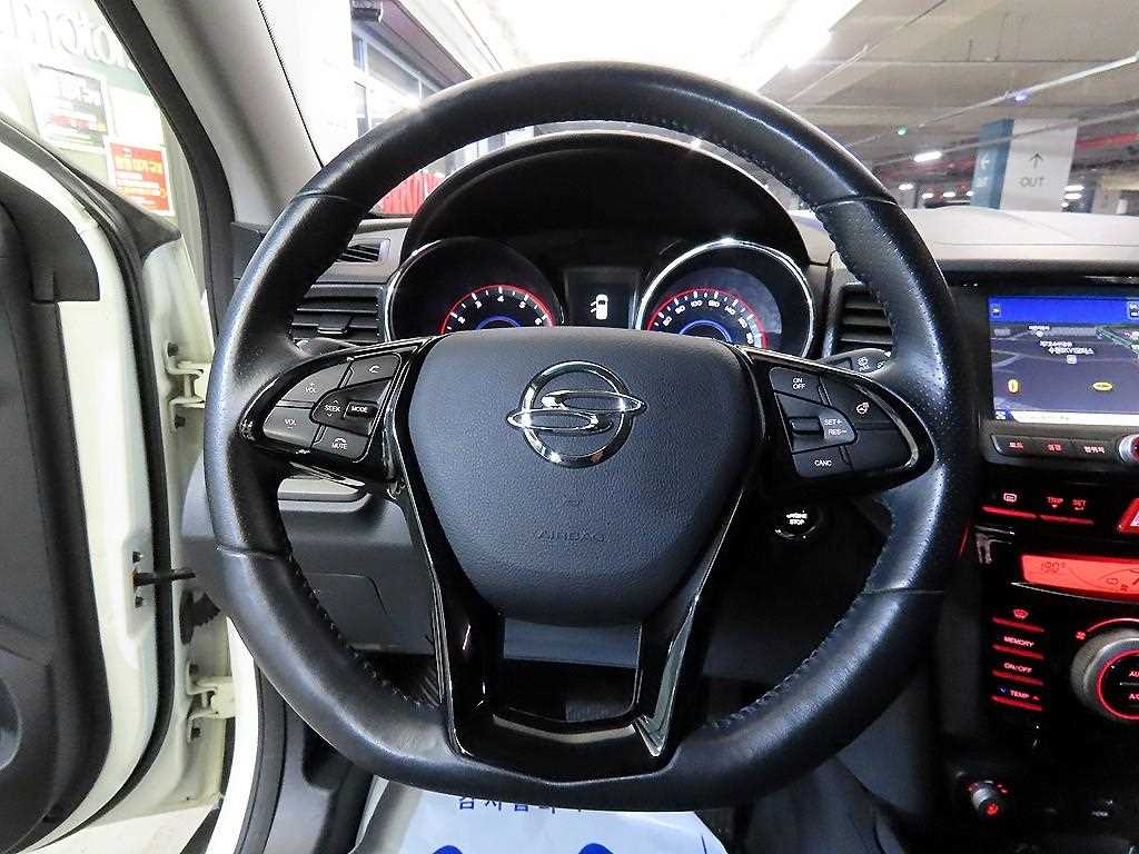 Ssangyong Tivoli - Vista 8
