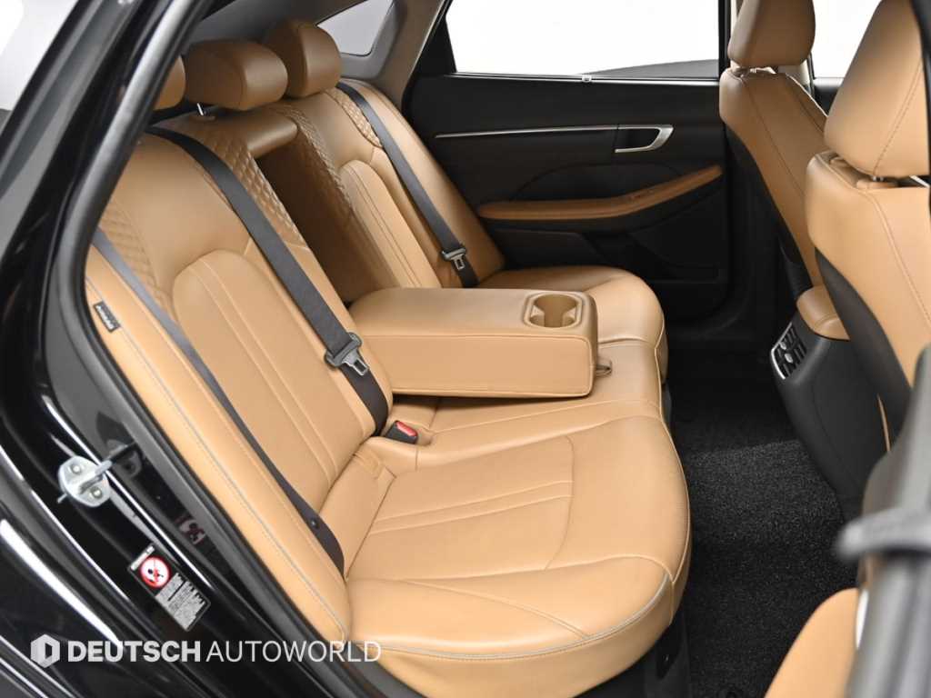 HYUNDAI Sonata - Vista 12