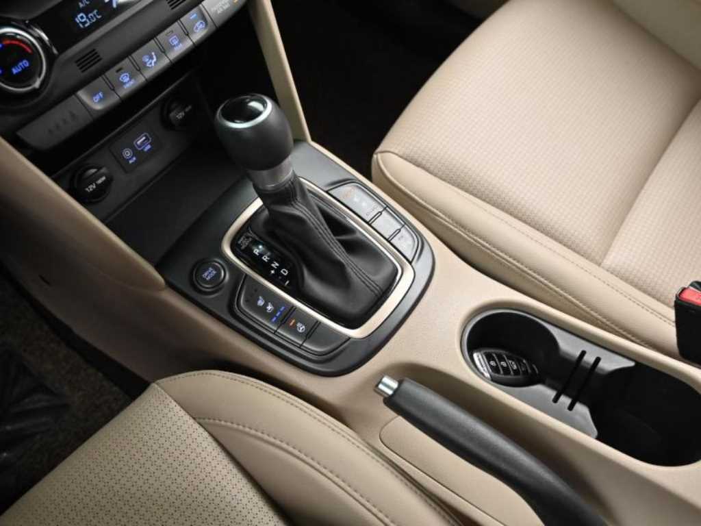 HYUNDAI Kona - Vista 9
