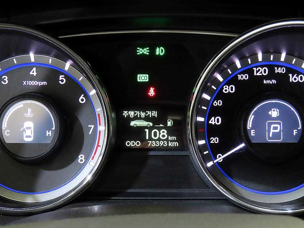 HYUNDAI Sonata - Vista 11
