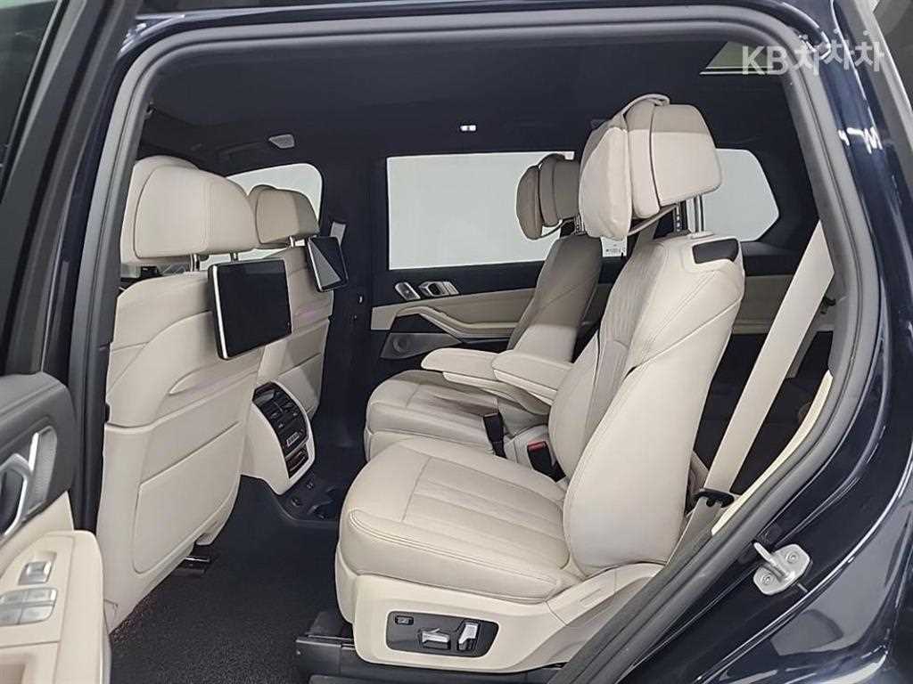 BMW X7 - Vista 11