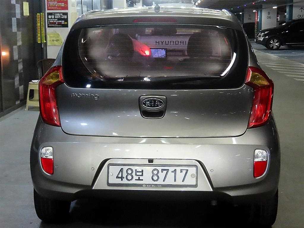 KIA Morning - Vista 5