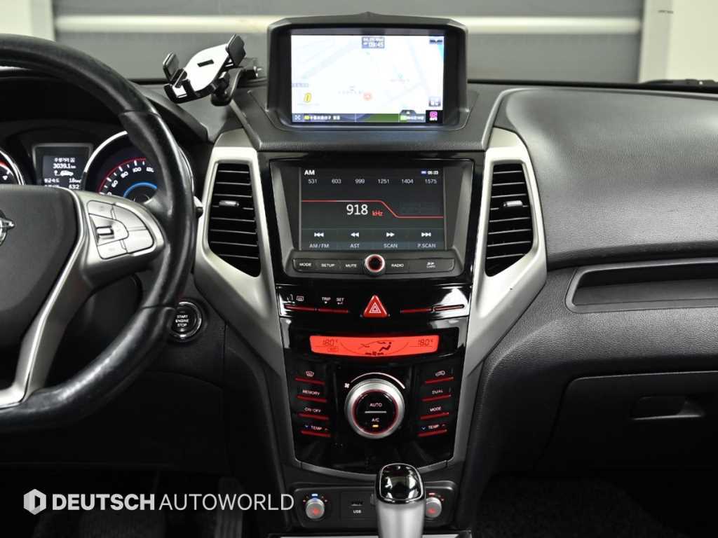 Ssangyong Tivoli 2016 Blanco - Importación desde Corea - HF Imports Iquique - Foto 14