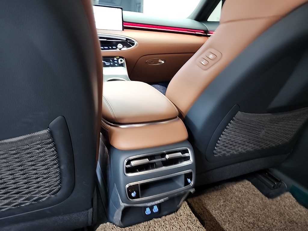 Genesis GV70 2026 Blanco - Importación desde Corea - HF Imports Iquique - Foto 13
