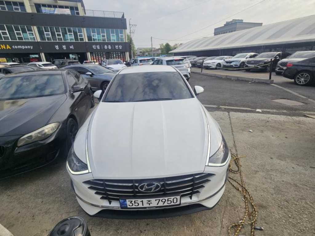HYUNDAI Sonata - Vista 2