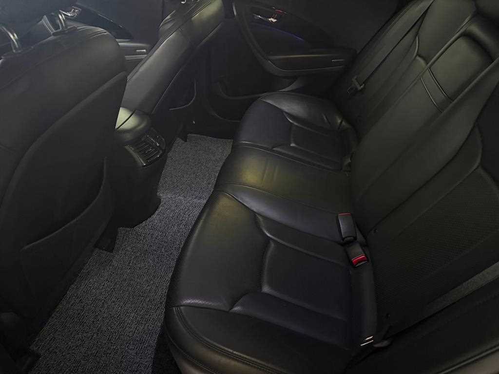 HYUNDAI Grandeur - Vista 5