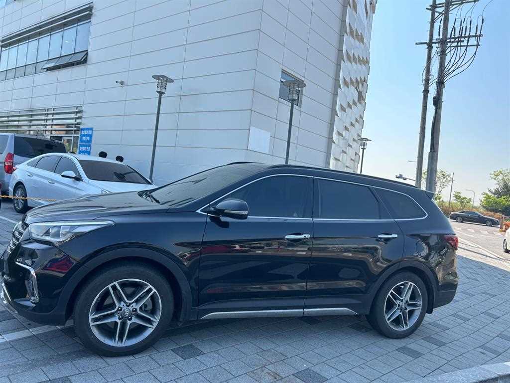 HYUNDAI Maxcruz - Vista 2