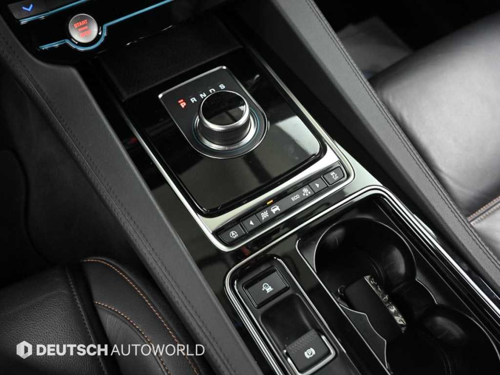 Jaguar F-PACE - Vista 9