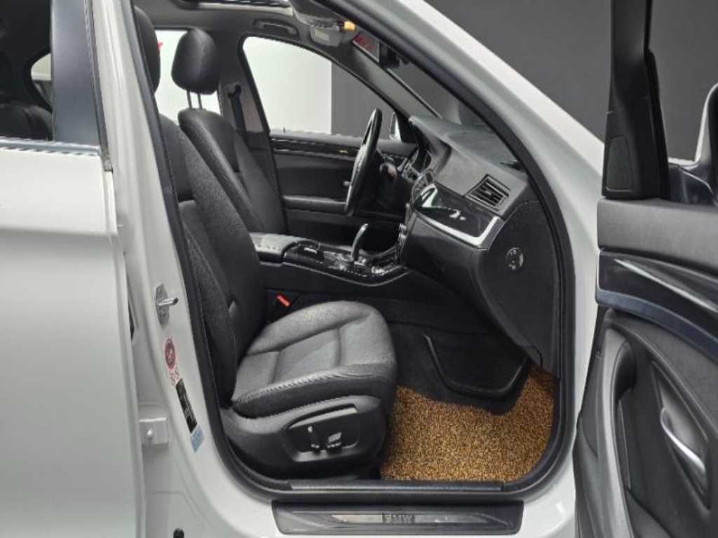 BMW 5 Series - Vista 11