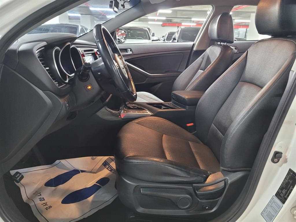 KIA K5 - Vista 6