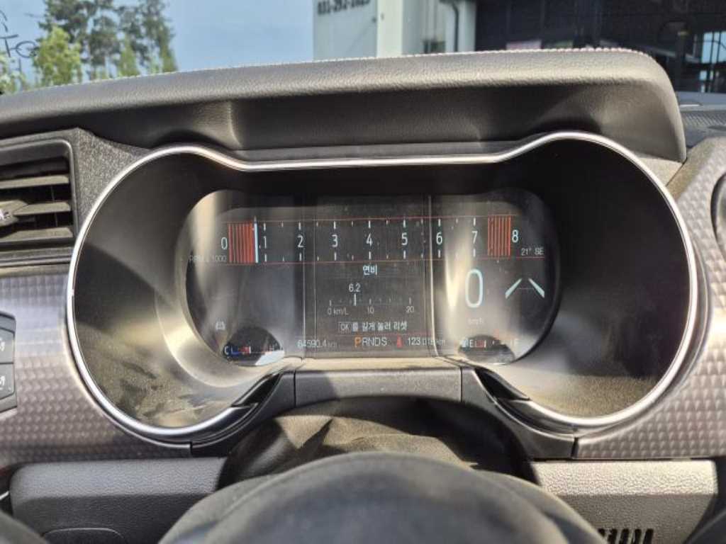 Ford Mustang - Vista 4