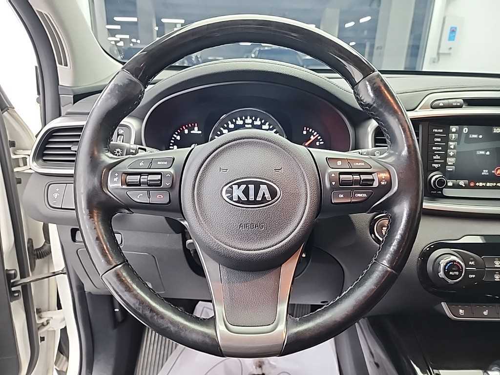 KIA Sorento - Vista 9