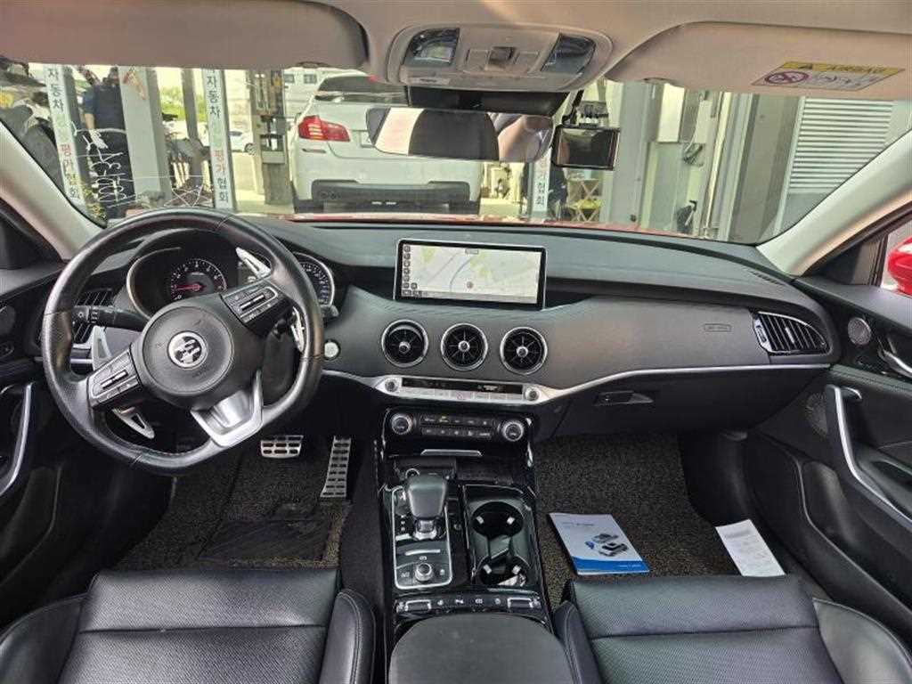 KIA Stinger - Vista 7