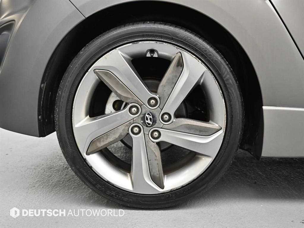 HYUNDAI Veloster - Vista 5