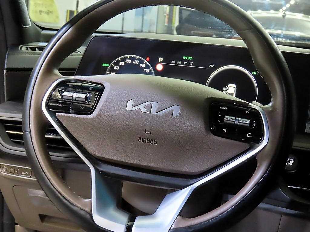 KIA K8 - Vista 8