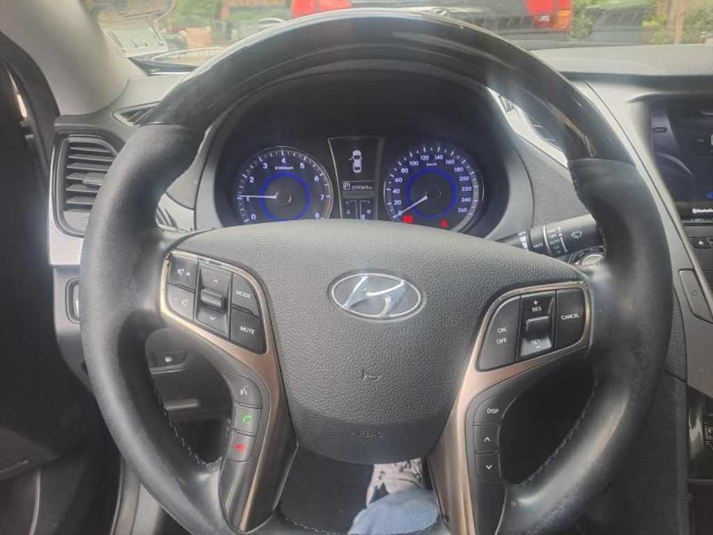 HYUNDAI Grandeur - Vista 7