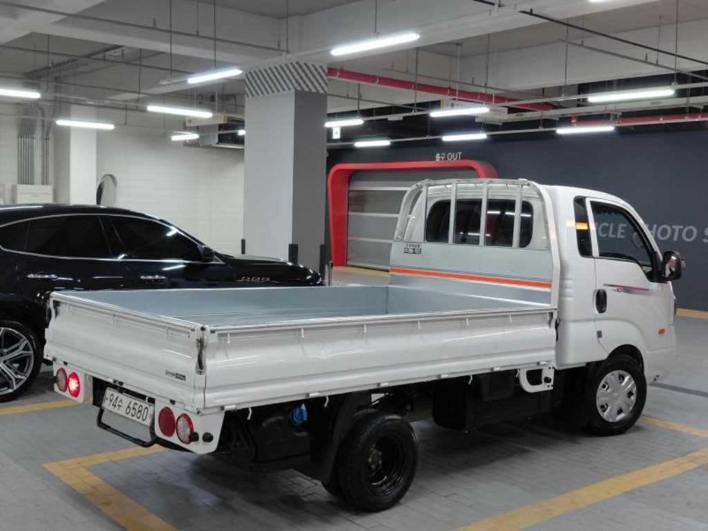 Small Truck Cargo (small) - Vista 2