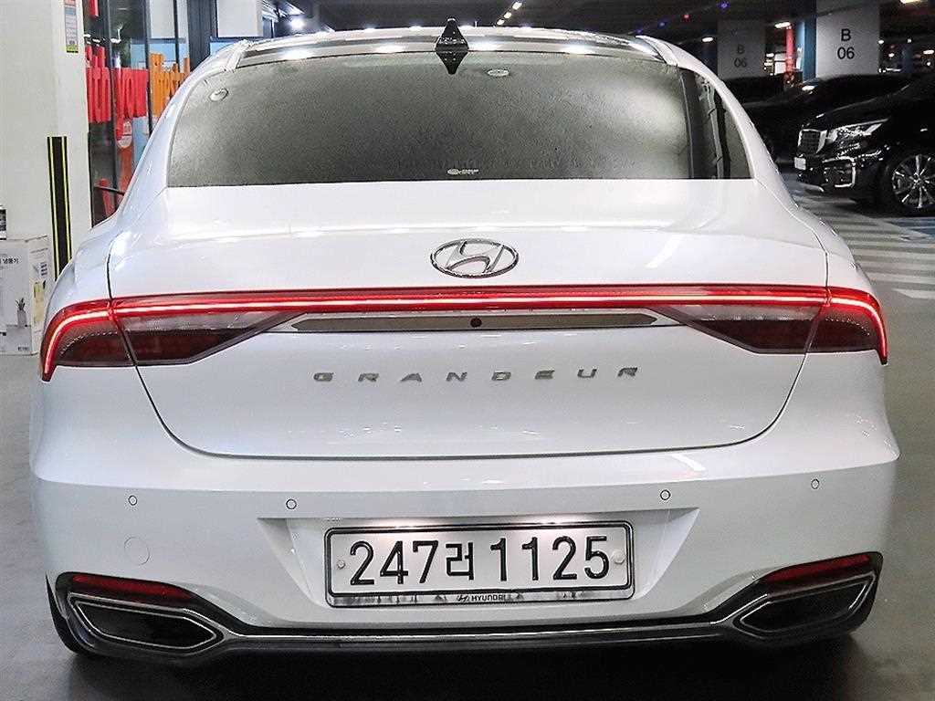 HYUNDAI Grandeur - Vista 6