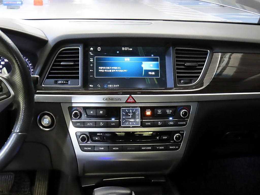 Genesis G80 - Vista 11