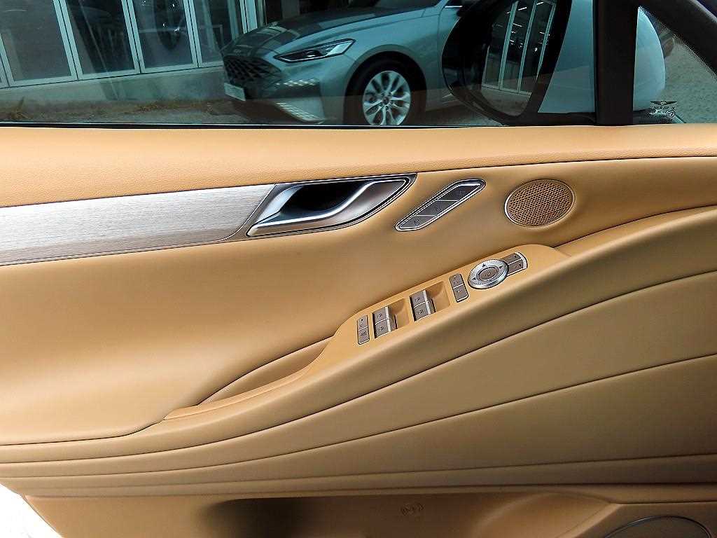 Genesis G80 - Vista 12