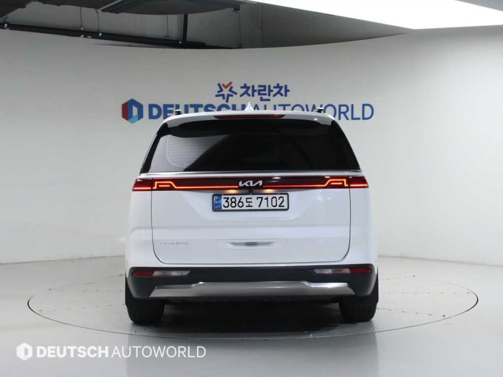 KIA Carnival - Vista 4