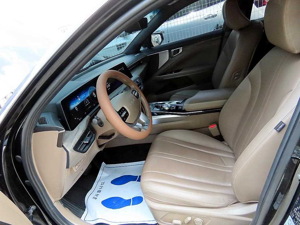 KIA K8 - Vista 5