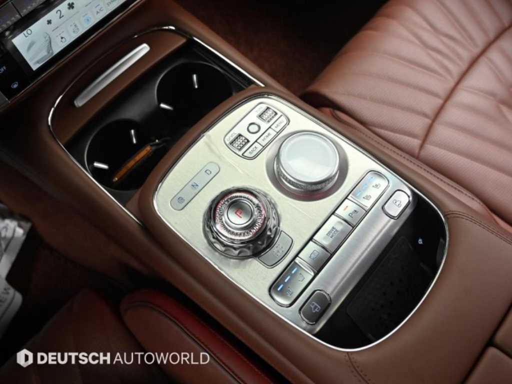 Genesis G90 - Vista 9
