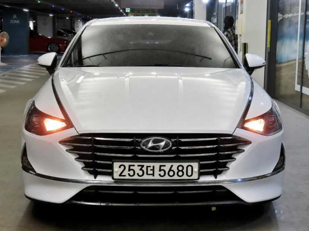HYUNDAI Sonata - Vista 2