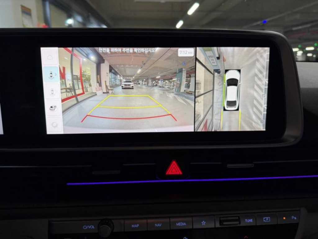 HYUNDAI Ioniq 6 - Vista 11
