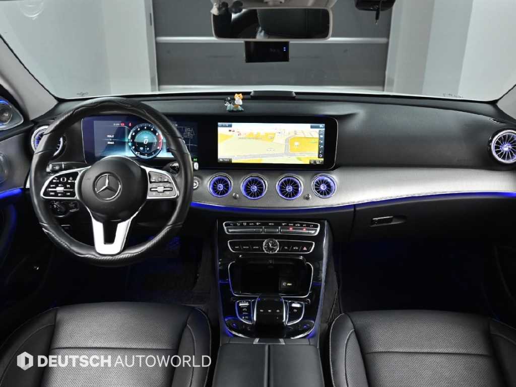 Mercedes Benz E class - Vista 7