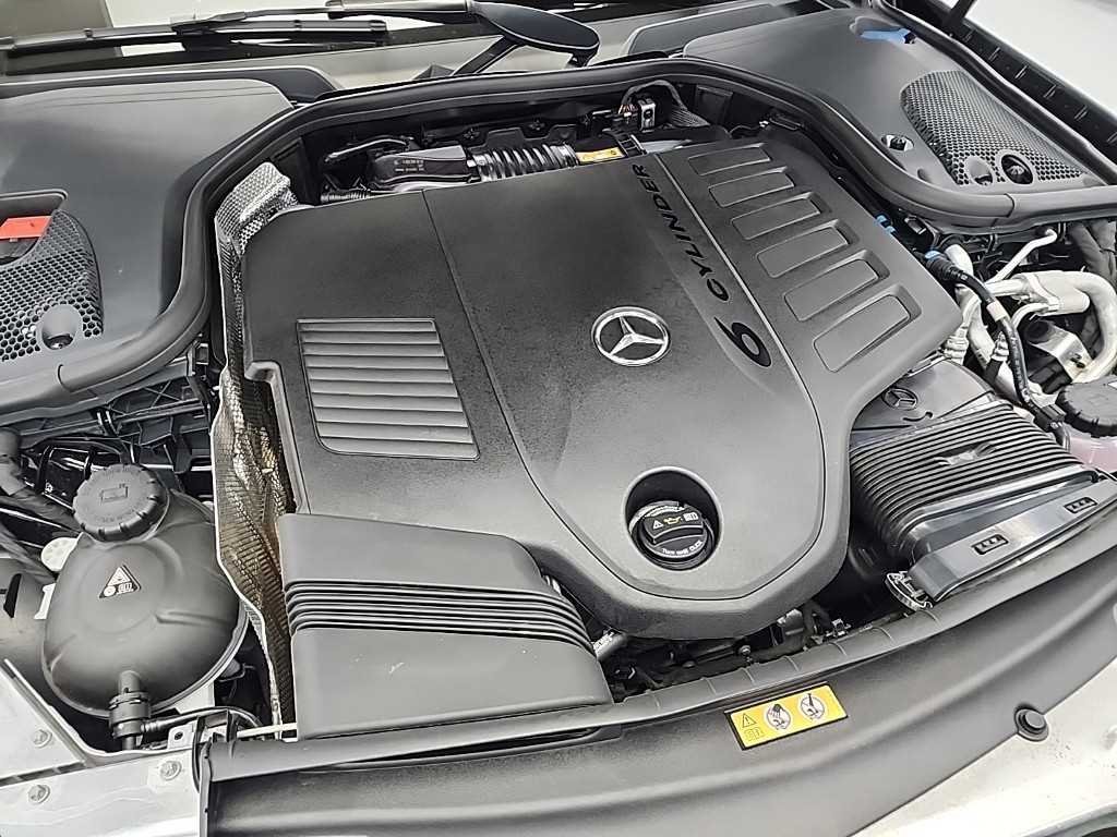 Mercedes Benz E class - Vista 5