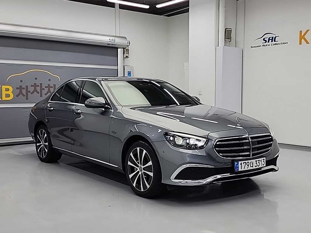 Mercedes Benz E class - Vista 4