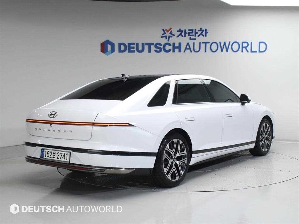 HYUNDAI Grandeur - Vista 2