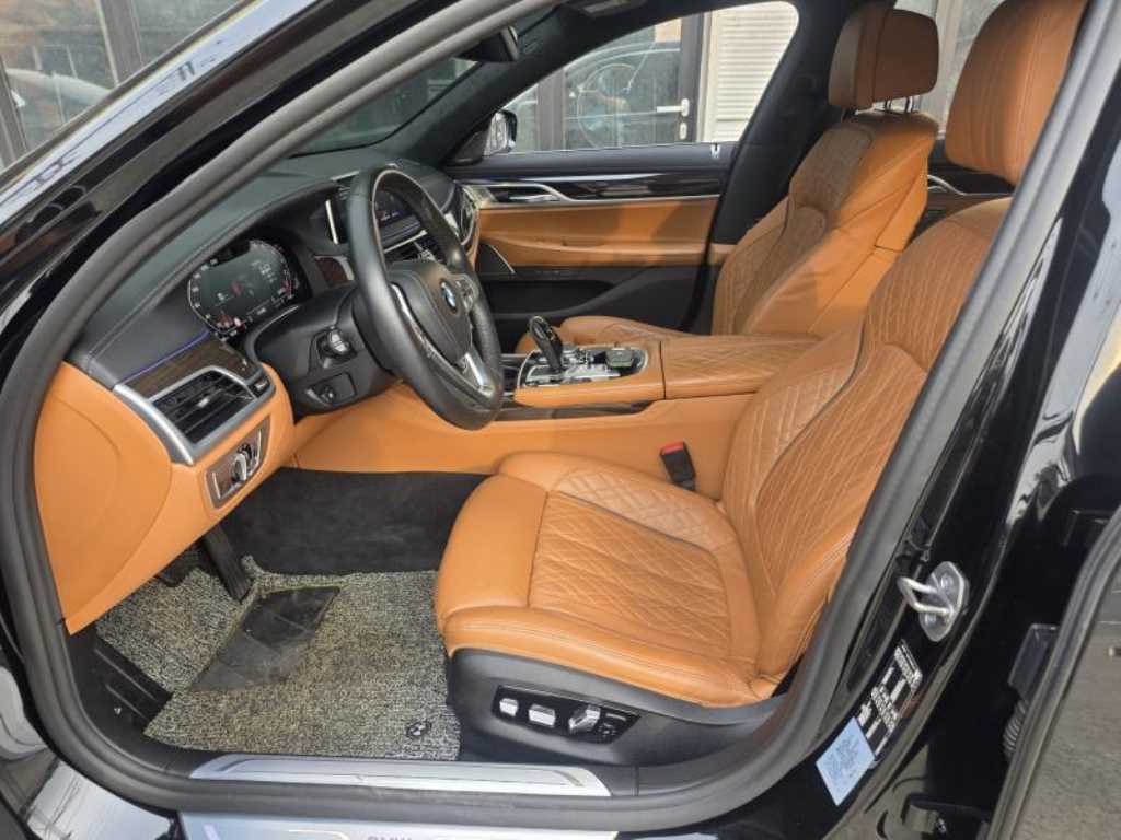 BMW 7 Series - Vista 9