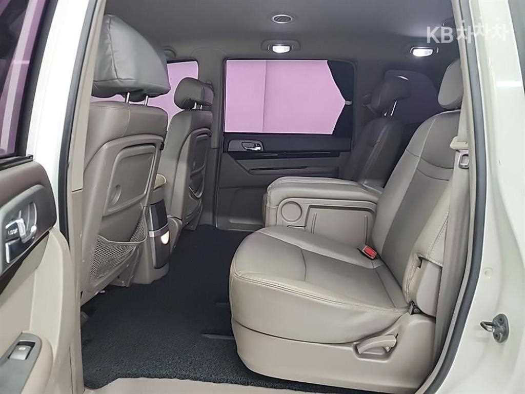 Ssangyong Korando - Vista 11