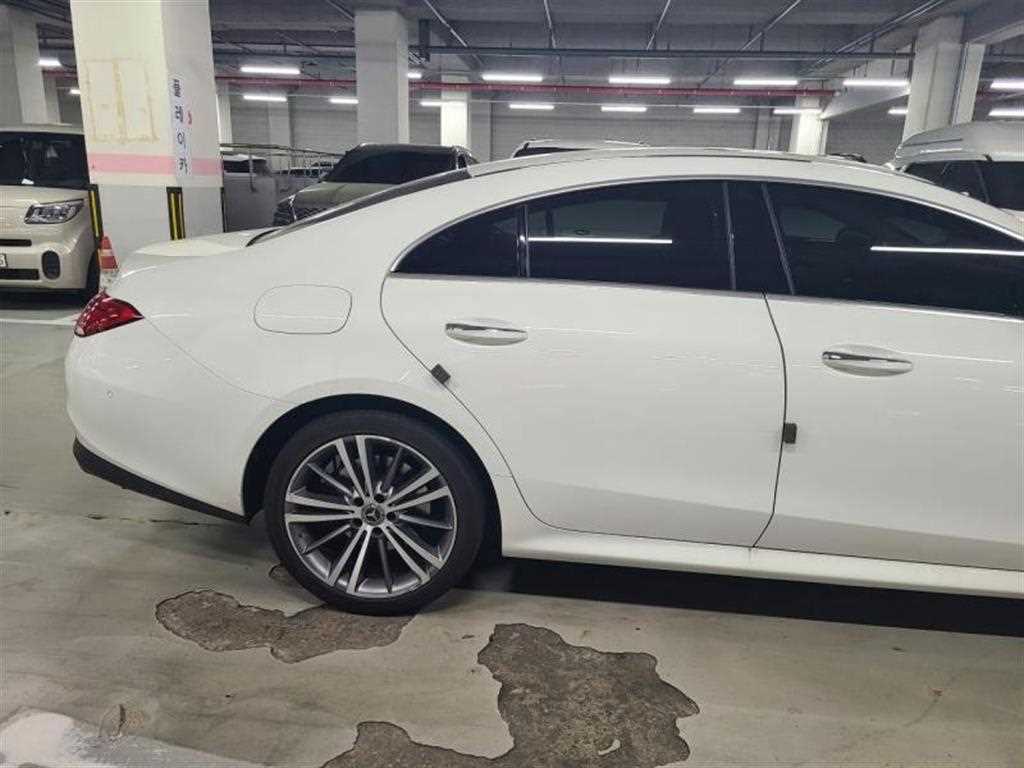 Mercedes Benz CLS Class - Vista 4