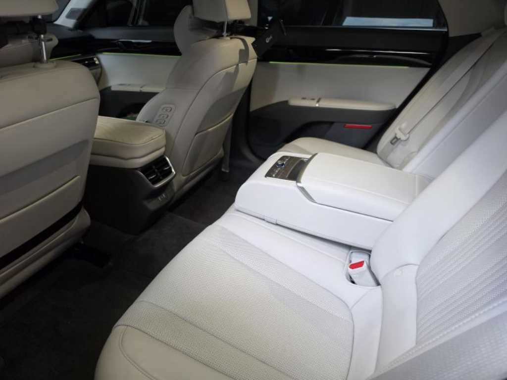 HYUNDAI Grandeur - Vista 5