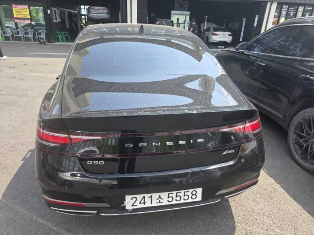 Genesis G90 - Vista 4