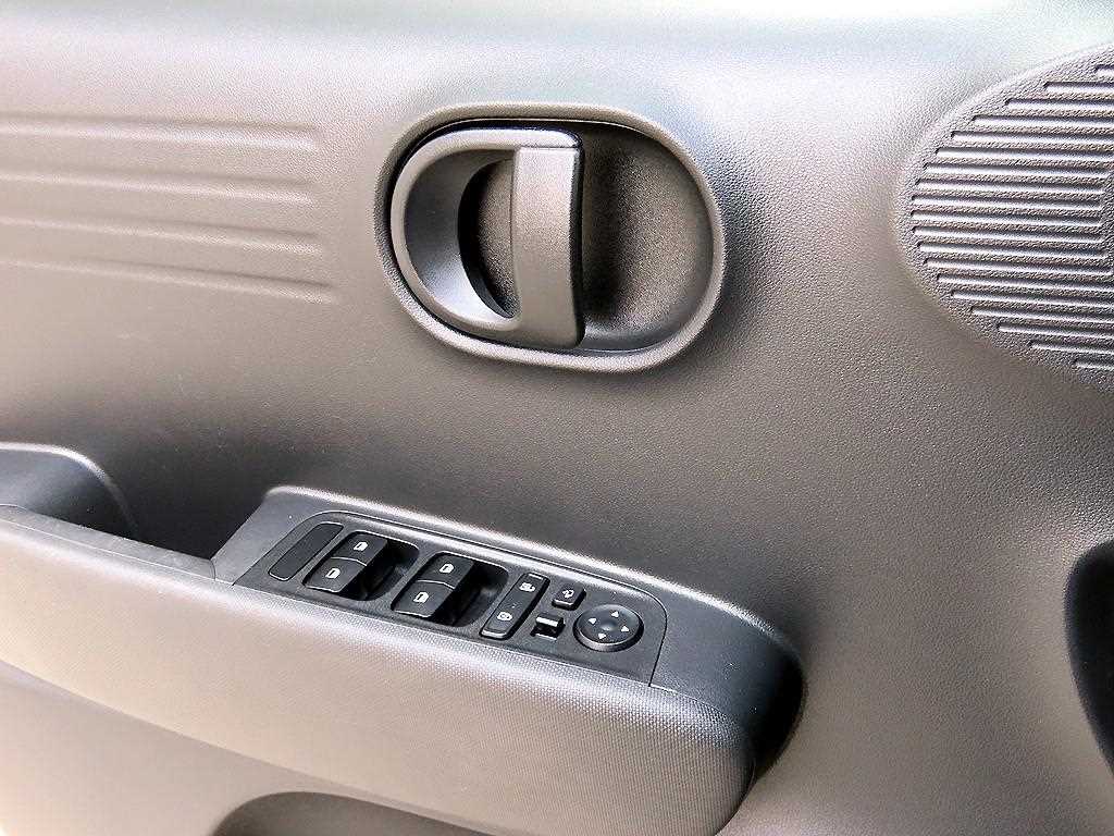 HYUNDAI Casper - Vista 11