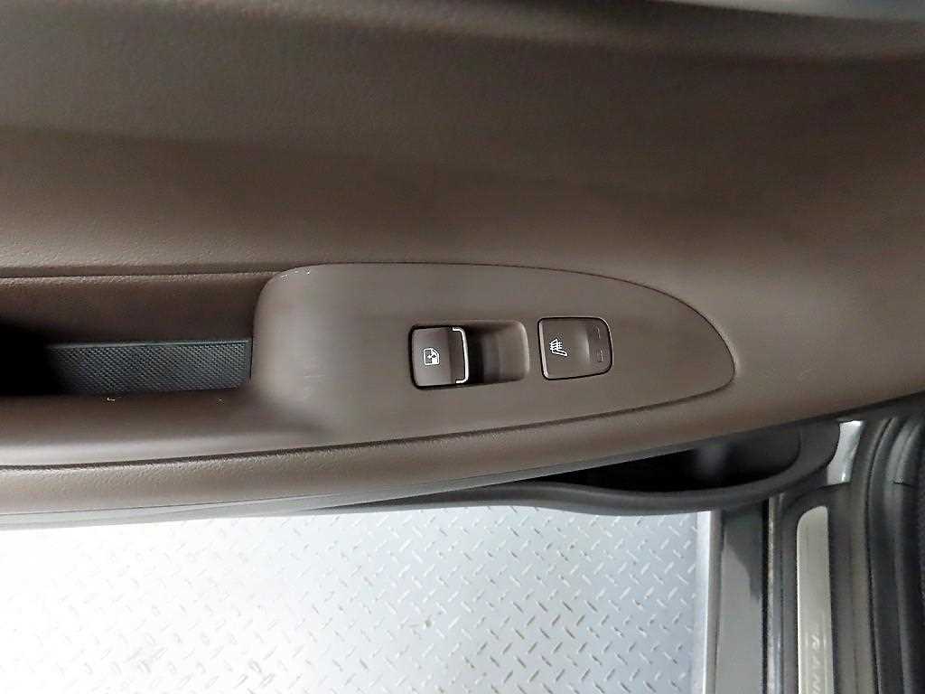 HYUNDAI Grandeur - Vista 12
