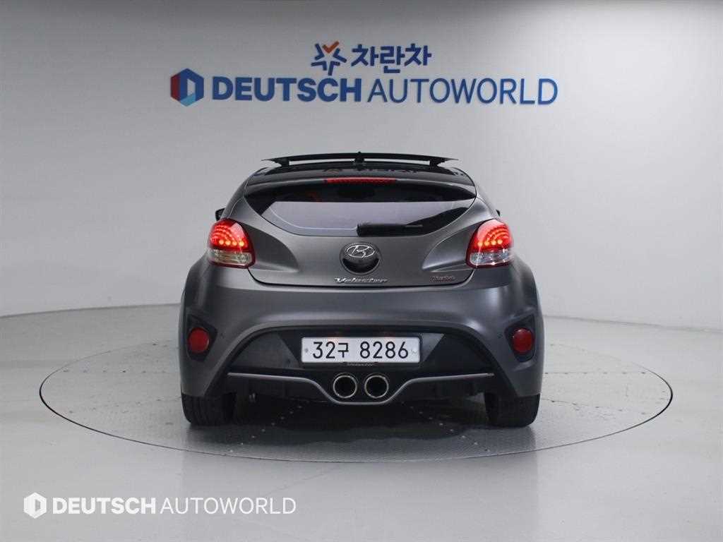 HYUNDAI Veloster - Vista 4
