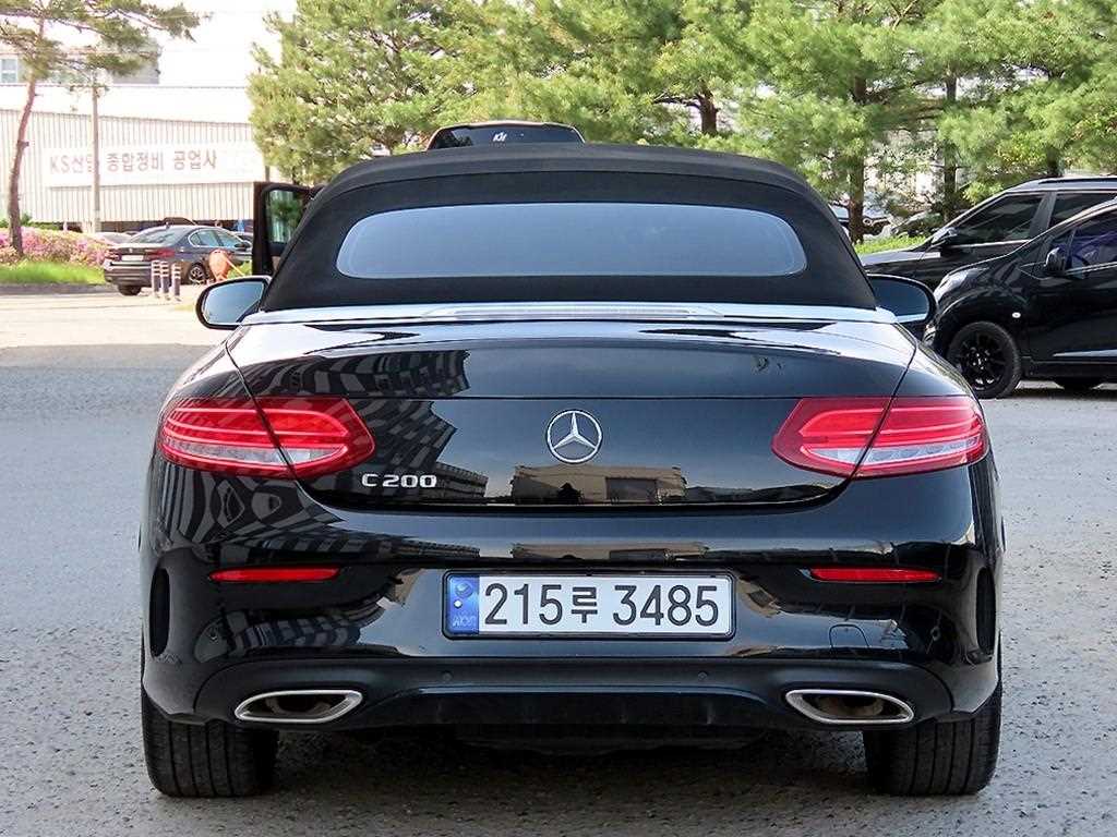 Mercedes Benz C Class - Vista 4